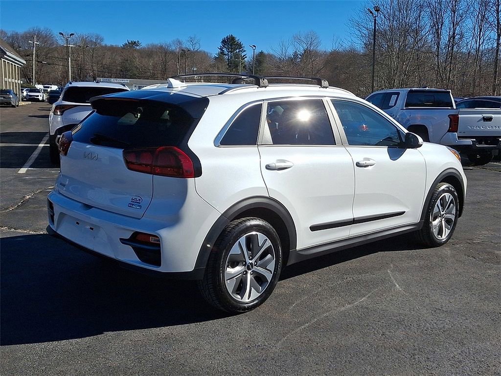 Used 2022 Kia Niro EX image 7