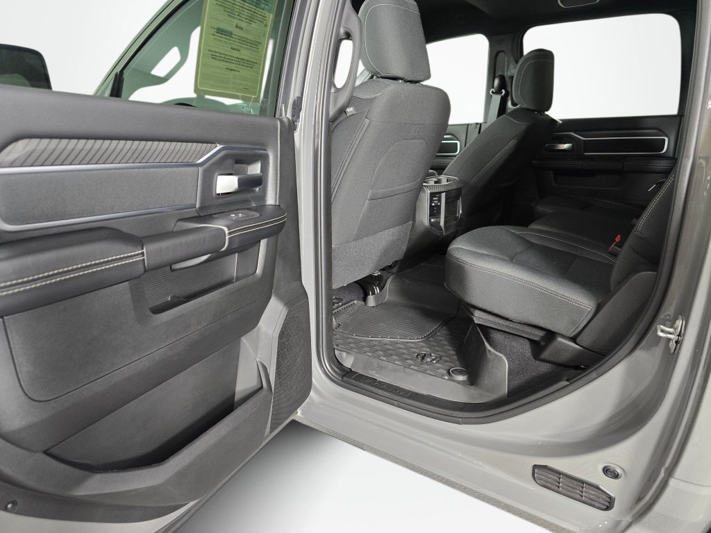 New 2026 RAM 3500 Big Horn AWD/4WD image 34