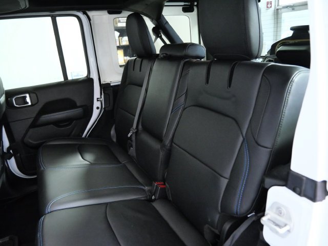 Used 2024 Jeep Wrangler Unlimited Rubicon 4xe AWD/4WD image 16
