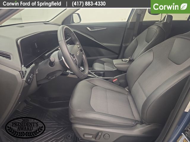 Used 2023 Kia Niro EX w/ EX Cold Weather Package FWD image 19