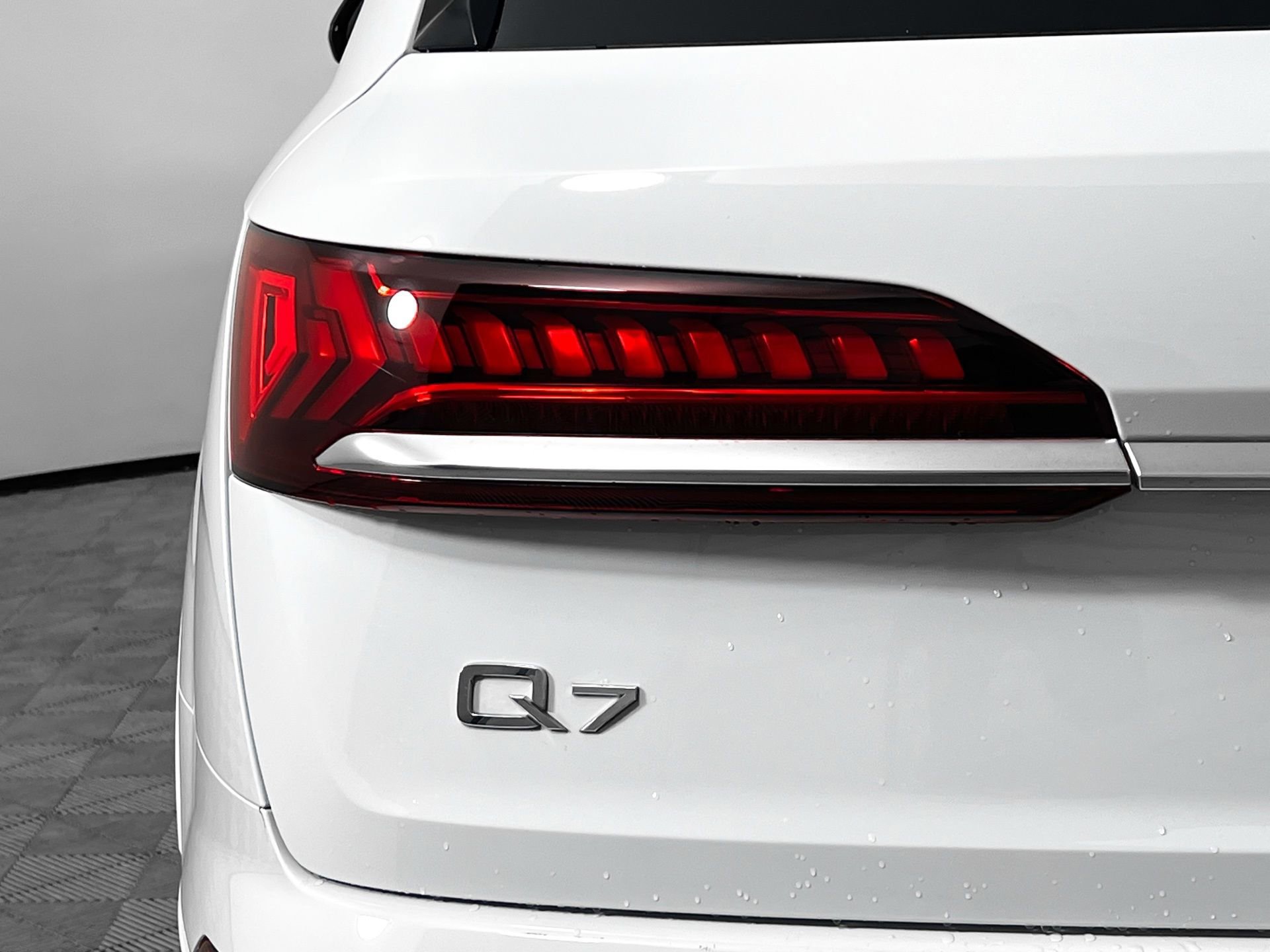 Used 2024 Audi Q7 2.0T Premium Plus image 13