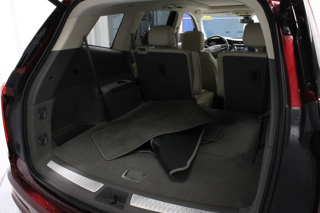 Used 2020 Cadillac XT6 Premium Luxury FWD image 19