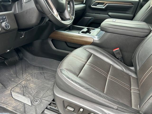 Used 2024 Chevrolet Silverado 2500 High Country w/ High Country Premium Package AWD/4WD image 11