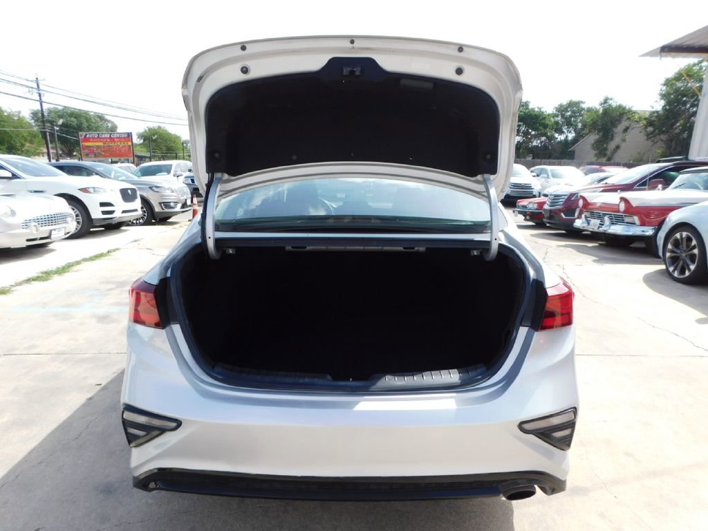 Used 2019 Kia Forte LXS image 14