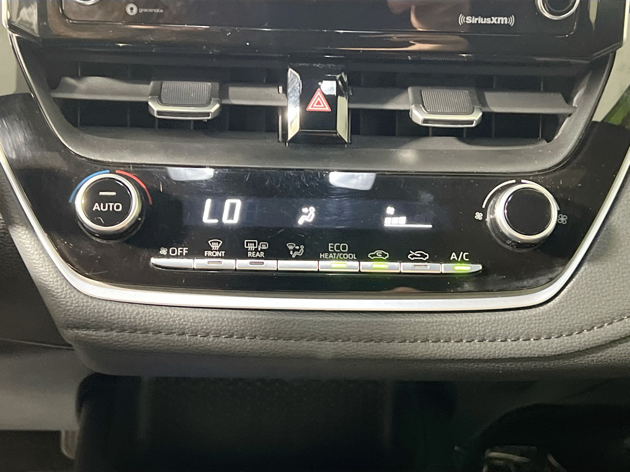 Used 2021 Toyota Corolla SE FWD image 25