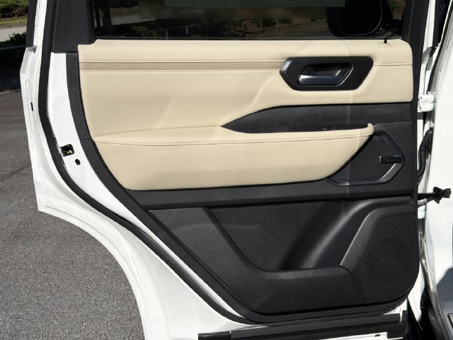 New 2026 Nissan Armada Platinum AWD/4WD image 25