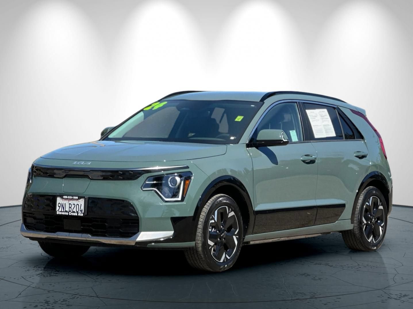 Certified 2024 Kia Niro Wind FWD image 8