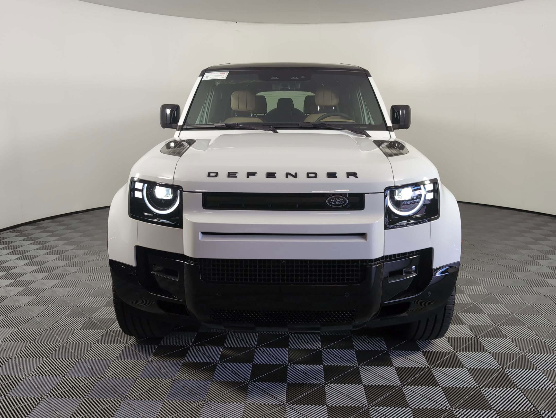 New 2026 Land Rover Defender 130 V8 image 5