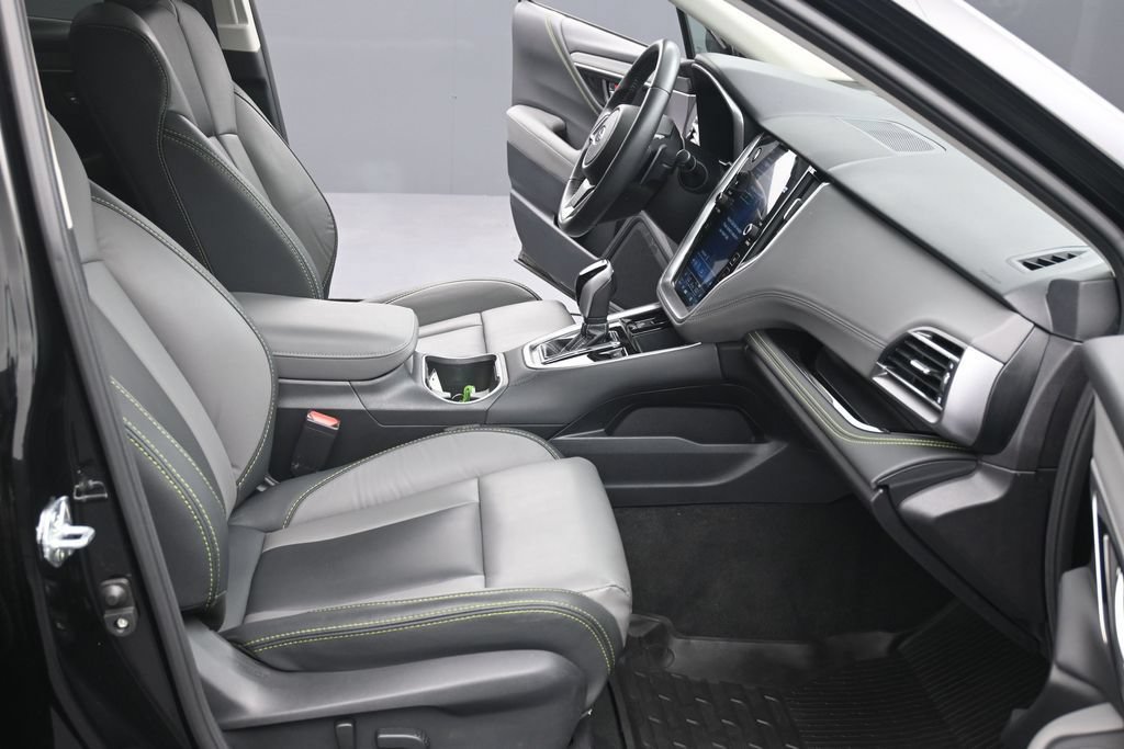 Used 2023 Subaru Outback Onyx Edition XT AWD/4WD image 11