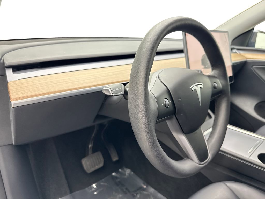 Used 2024 Tesla Model Y Long Range image 50