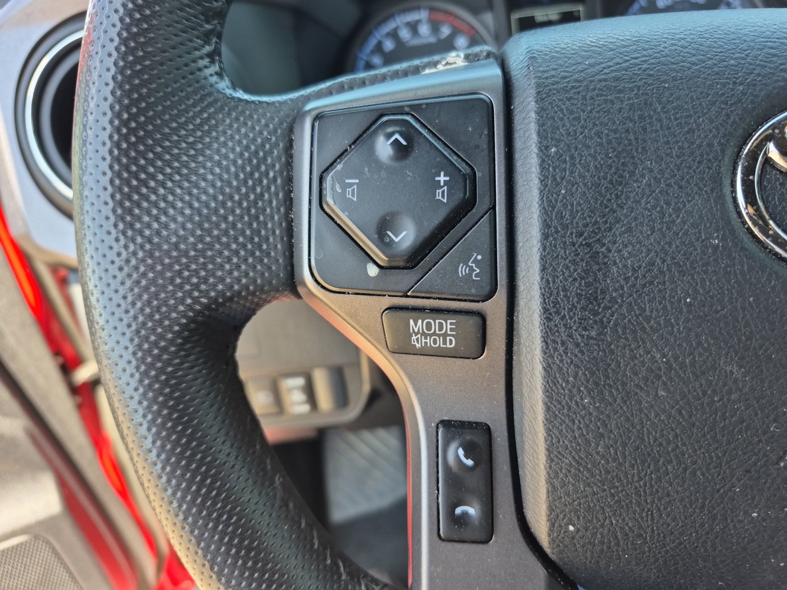Certified 2023 Toyota Tacoma TRD Off-Road AWD/4WD image 26