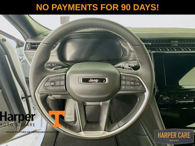 New 2025 Jeep Grand Cherokee L Laredo image 13