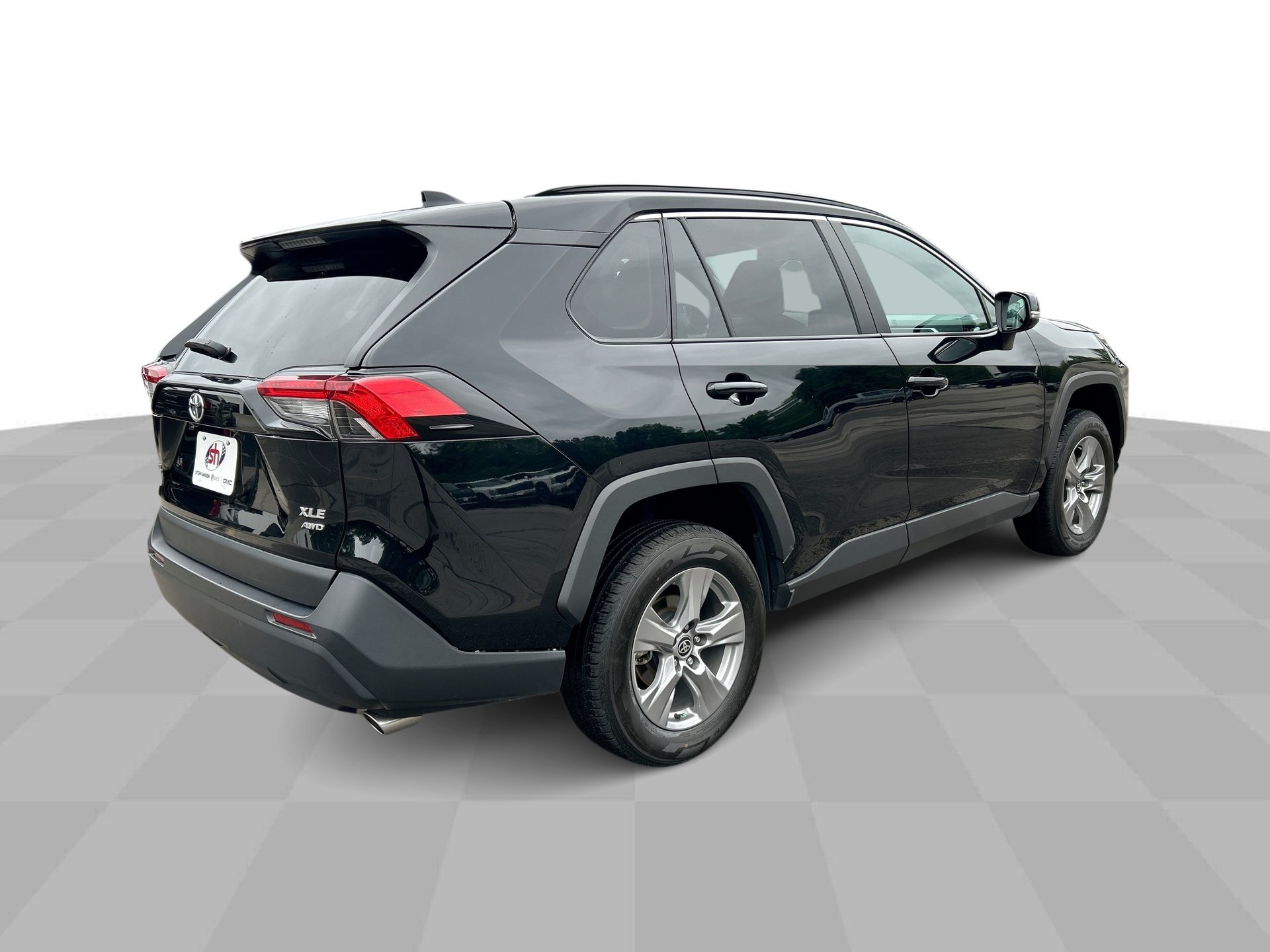 Used 2024 Toyota RAV4 XLE w/ Weather Package AWD/4WD image 9