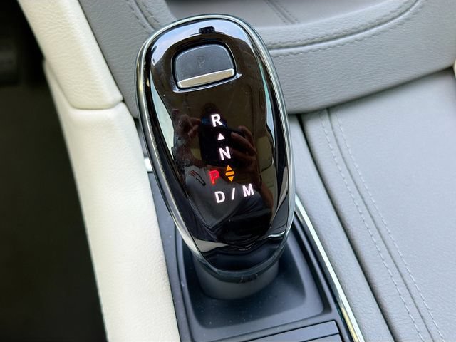 Used 2022 Cadillac XT5 Premium Luxury w/ Technology Package AWD/4WD image 28