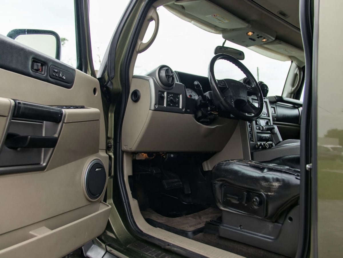 Used 2003 HUMMER H2 w/ Preferred Equipment Group AWD/4WD image 17