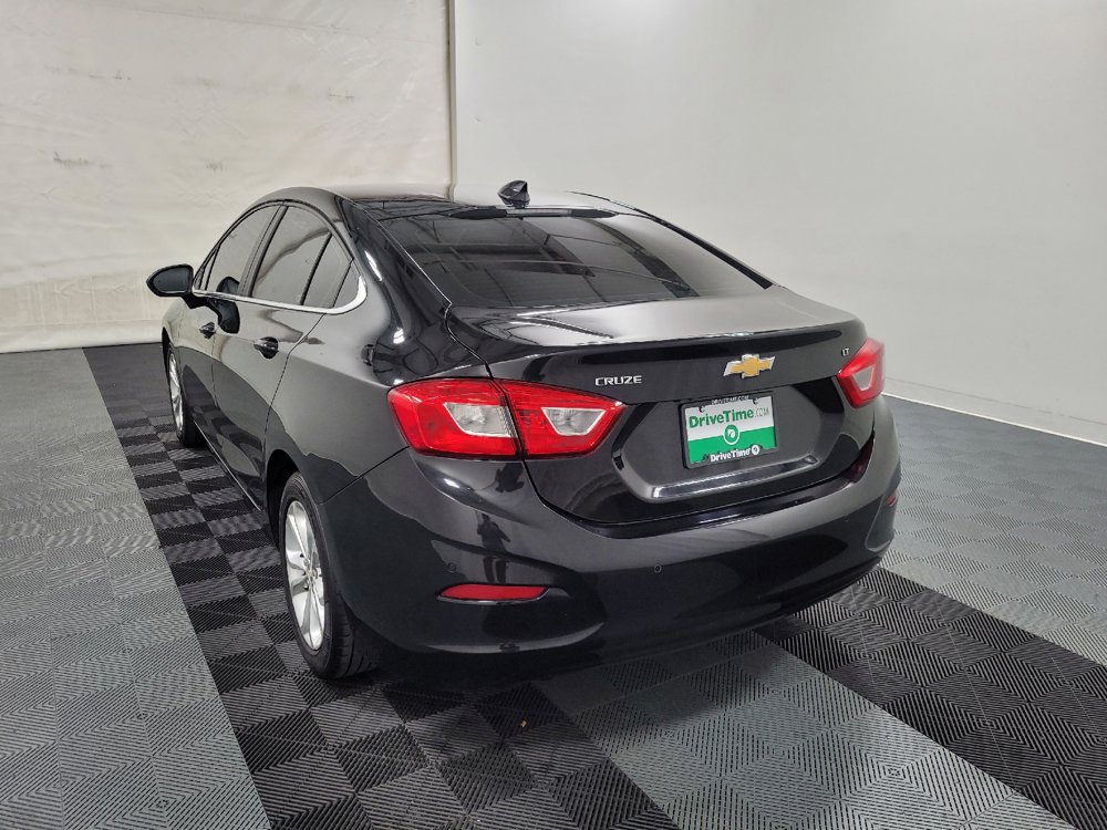 Used 2019 Chevrolet Cruze LT w/ Convenience Package FWD image 5