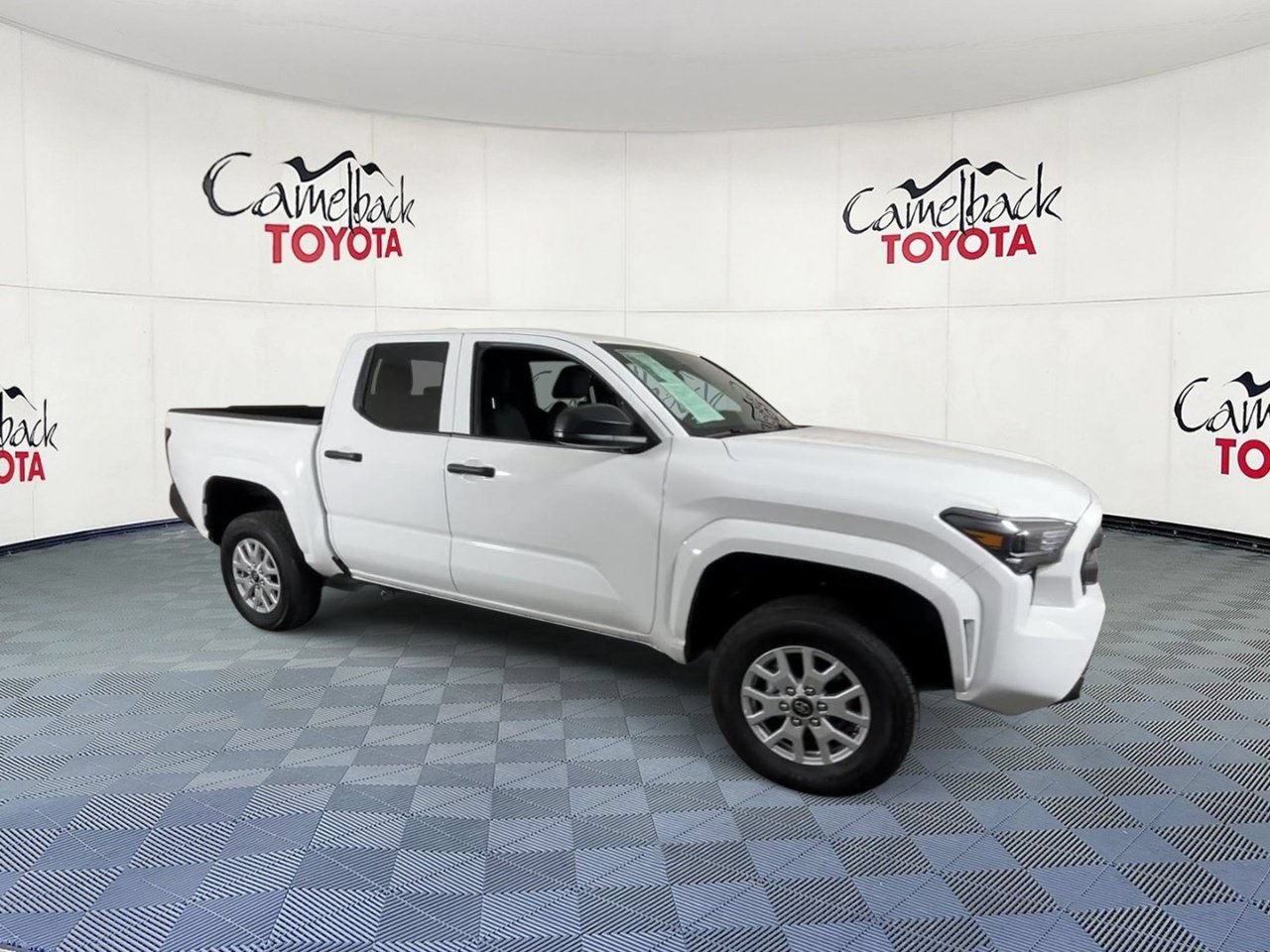 Used 2026 Toyota Tacoma SR AWD/4WD image 2