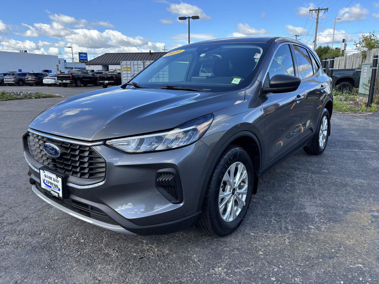 Used 2023 Ford Escape Active AWD/4WD image 3