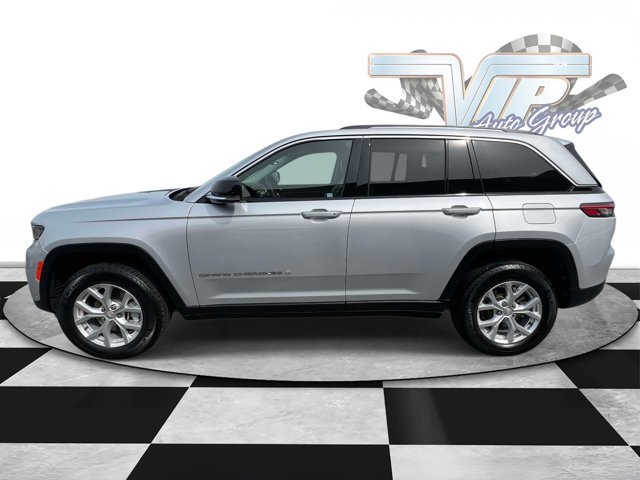 Certified 2023 Jeep Grand Cherokee Limited w/ Luxury Tech Group II image 5