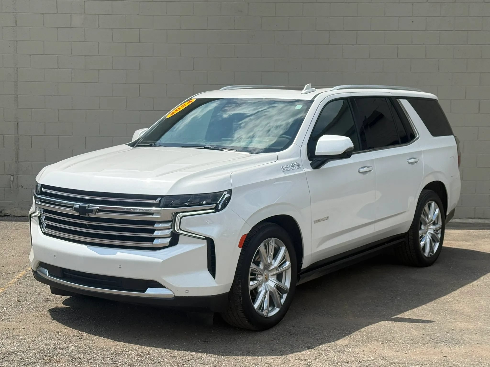 Used 2024 Chevrolet Tahoe High Country w/ Advanced Technology Package AWD/4WD image 2