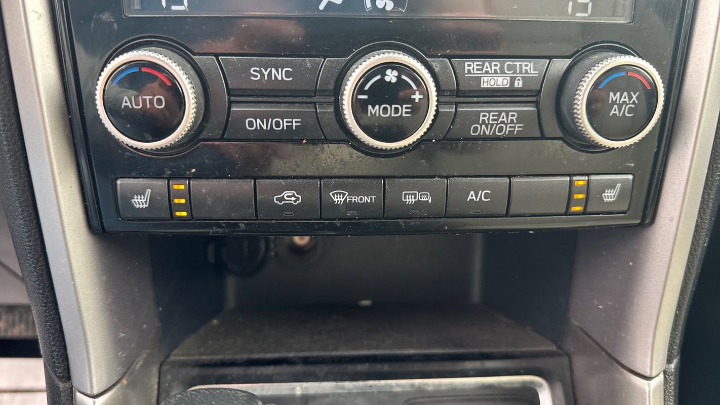 Used 2019 Subaru Ascent Limited image 19