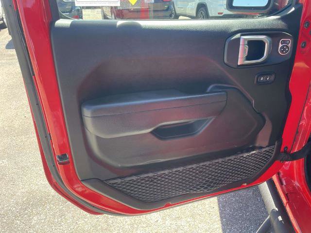 Used 2023 Jeep Gladiator Willys image 17