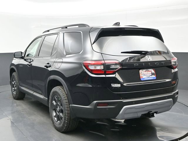 Certified 2025 Honda Pilot TrailSport image 4