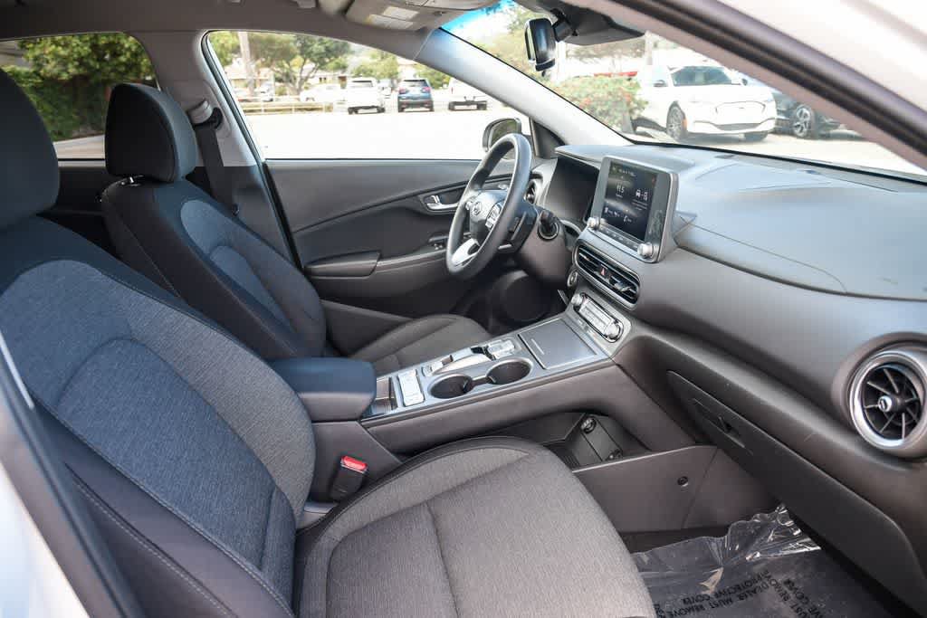 Used 2023 Hyundai Kona SE FWD image 15