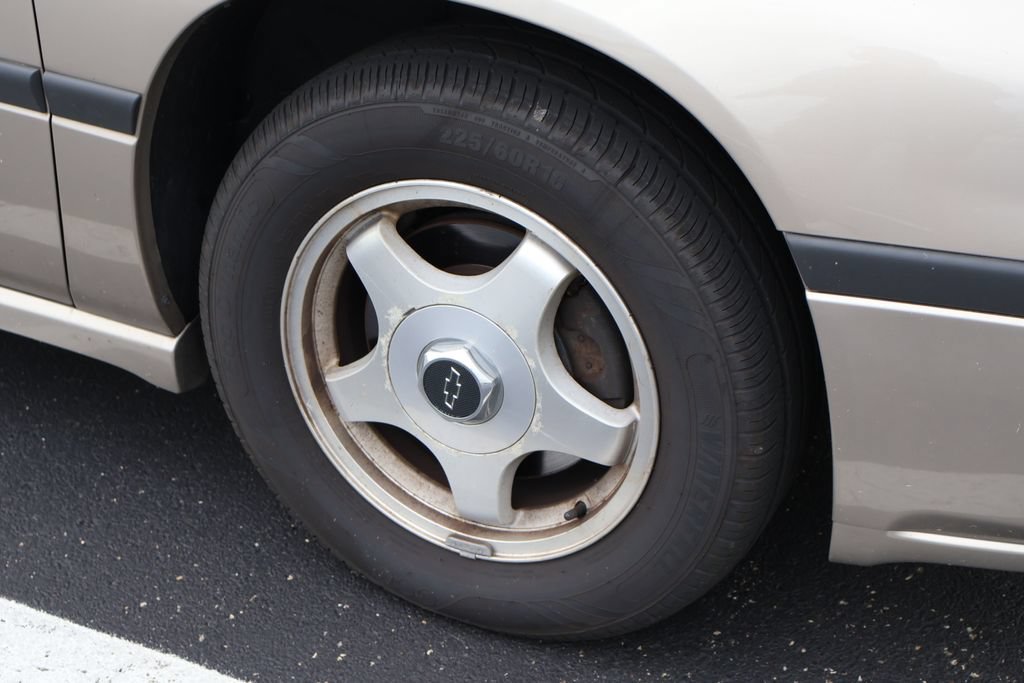 Used 2002 Chevrolet Impala LS w/ Preferred Equipment Group FWD image 7