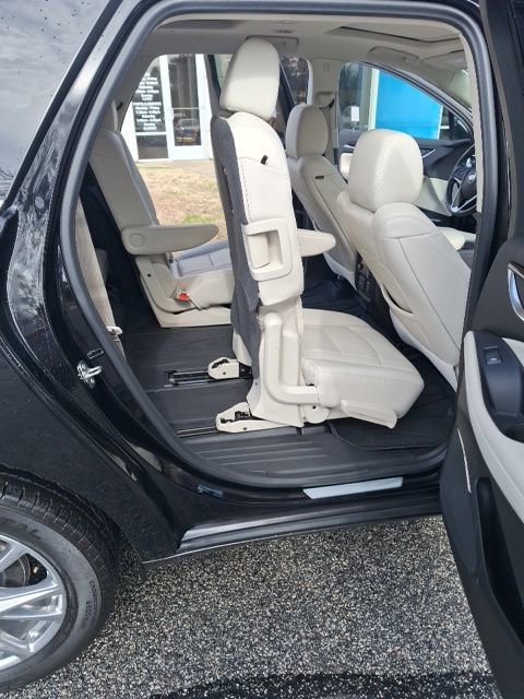 Used 2023 Buick Enclave Premium w/ Experience Buick Package image 27