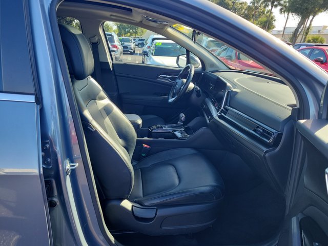 Used 2025 Kia Sportage EX w/ Premium Package FWD image 10