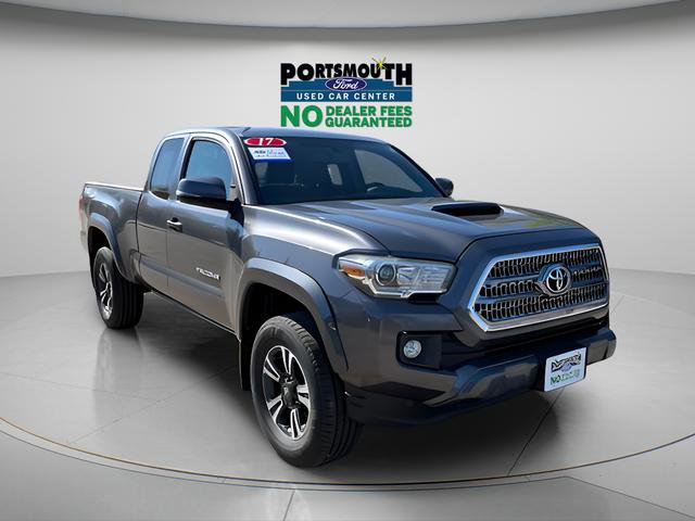 Used 2017 Toyota Tacoma TRD Sport w/ Tow Package (A/T) AWD/4WD image 1