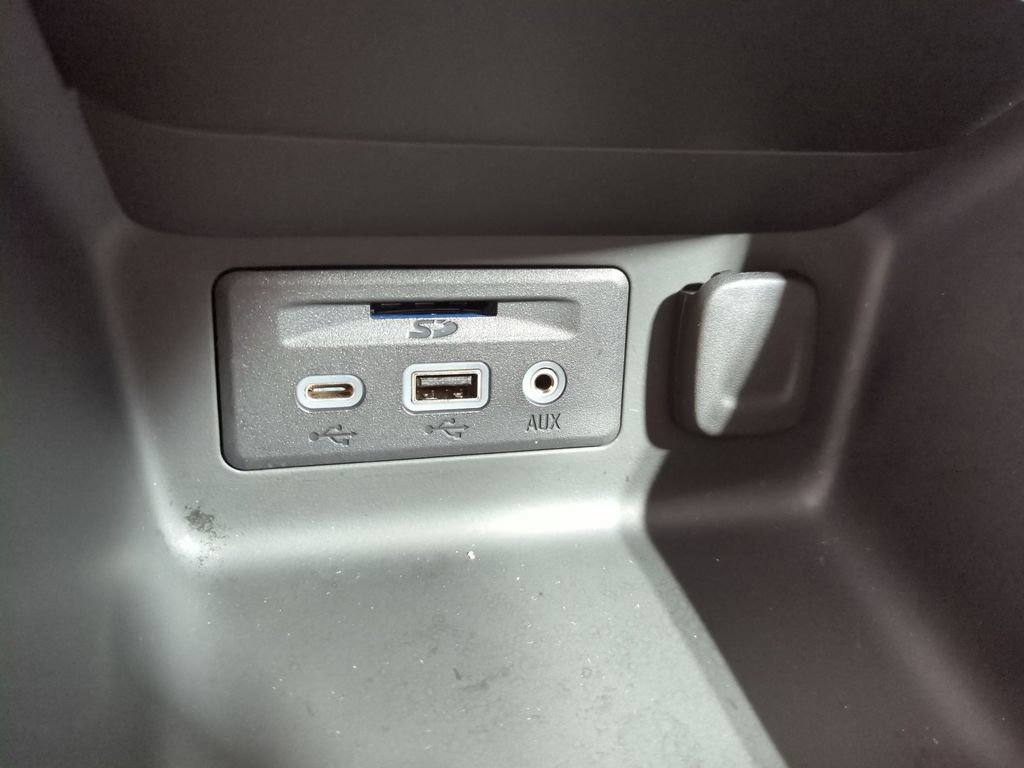 Used 2022 GMC Terrain SLT image 37