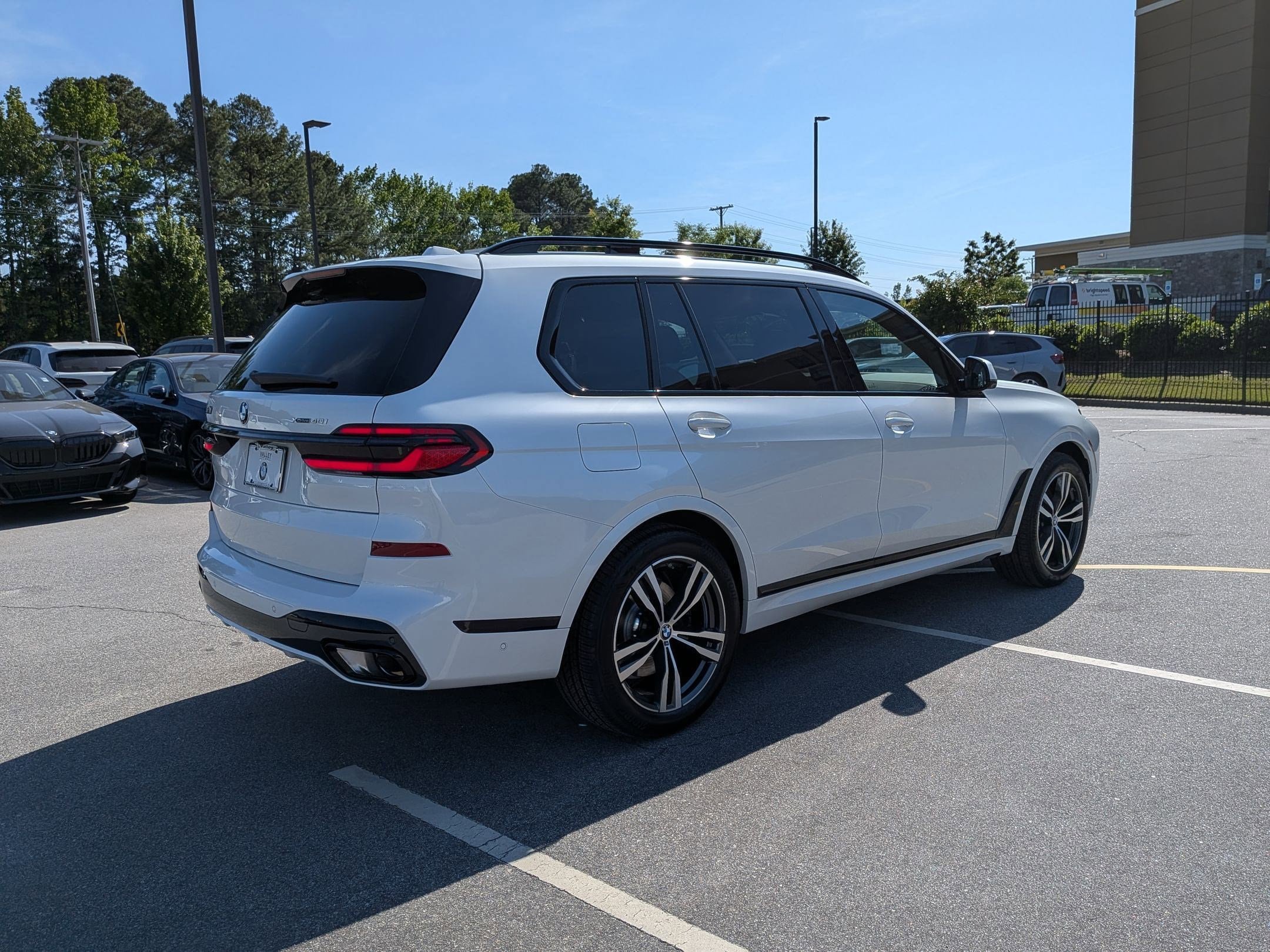 New 2027 BMW X7 xDrive40i w/ Executive Package AWD/4WD image 3