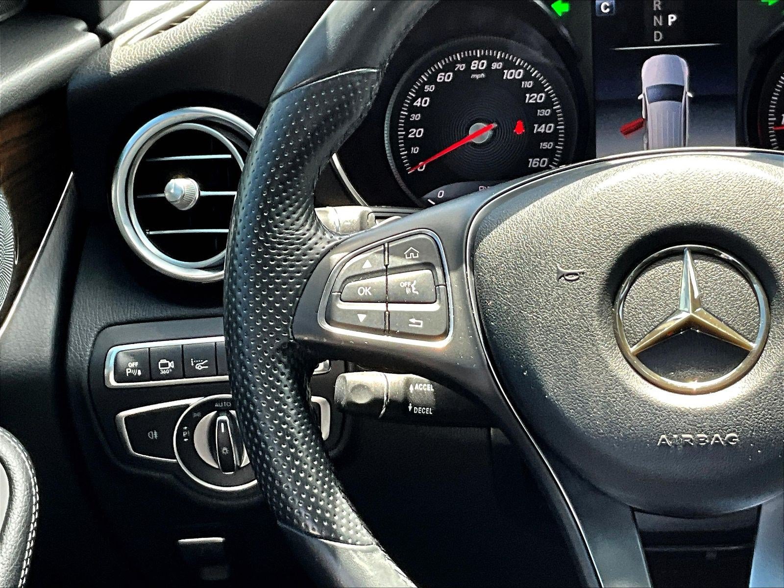 Used 2018 Mercedes-Benz GLC 300 4MATIC image 11