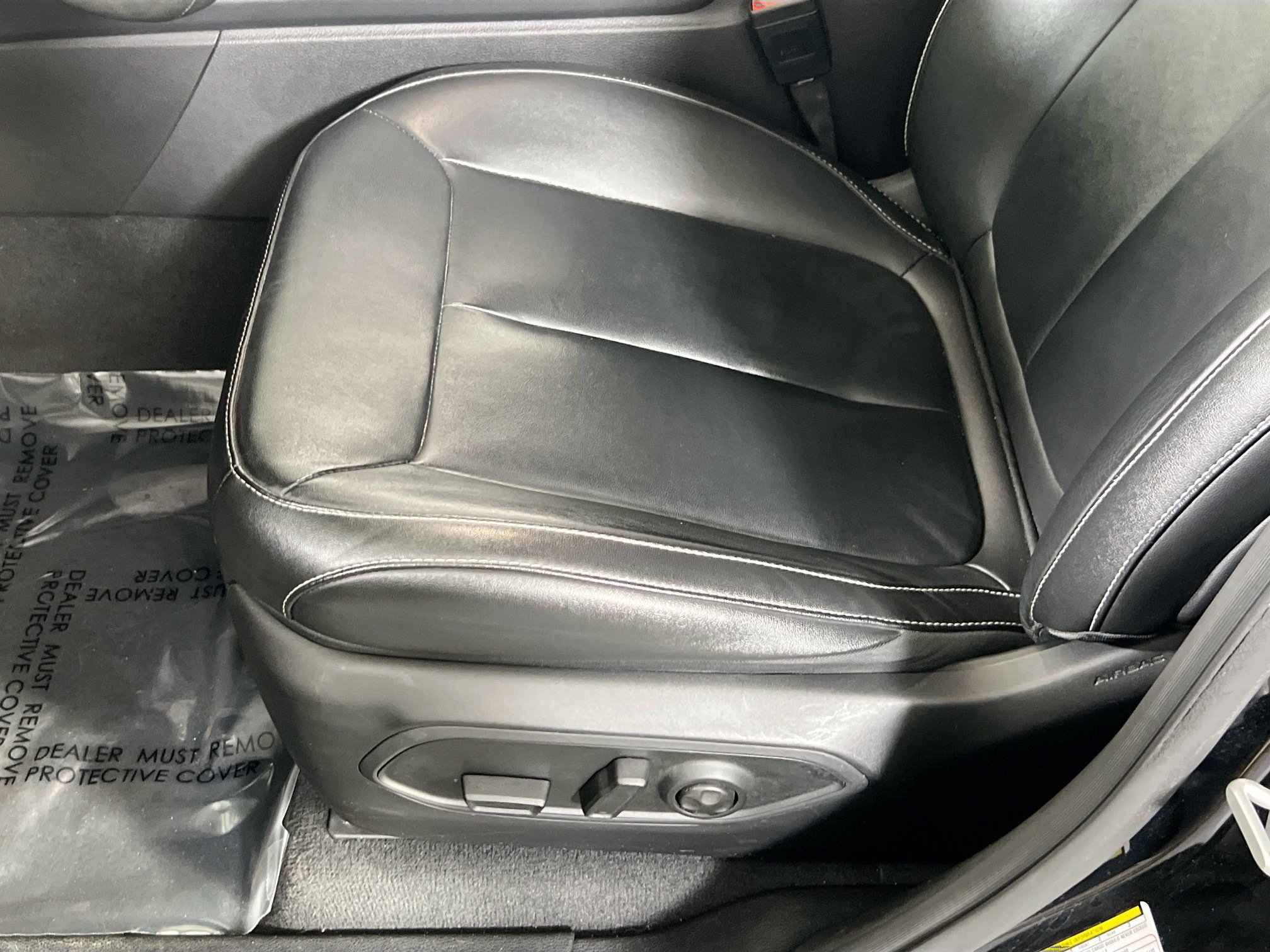 Used 2023 Jeep Grand Cherokee Limited AWD/4WD image 19