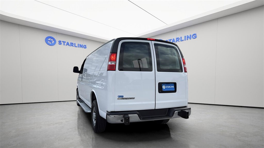 Used 2024 Chevrolet Express 2500 w/ Driver Convenience Package image 6