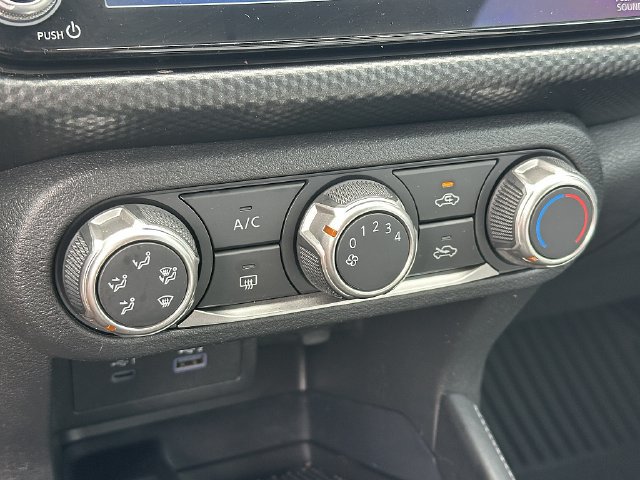 Used 2023 Nissan Kicks SV FWD image 29