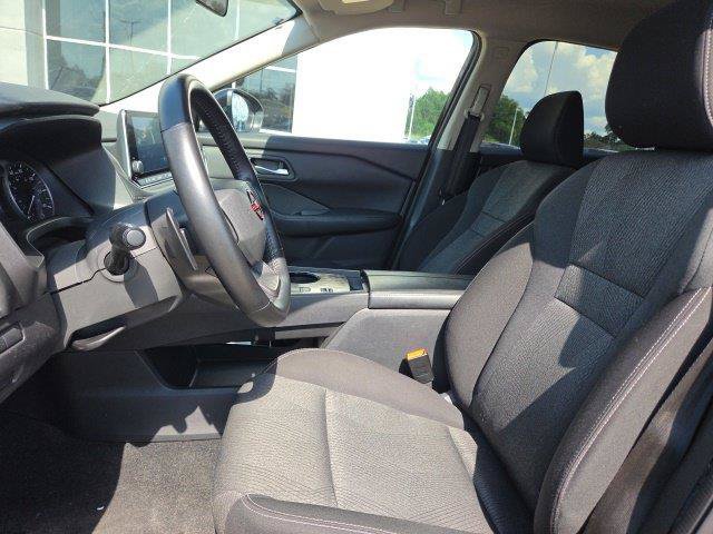 Used 2025 Nissan Rogue SV FWD image 31