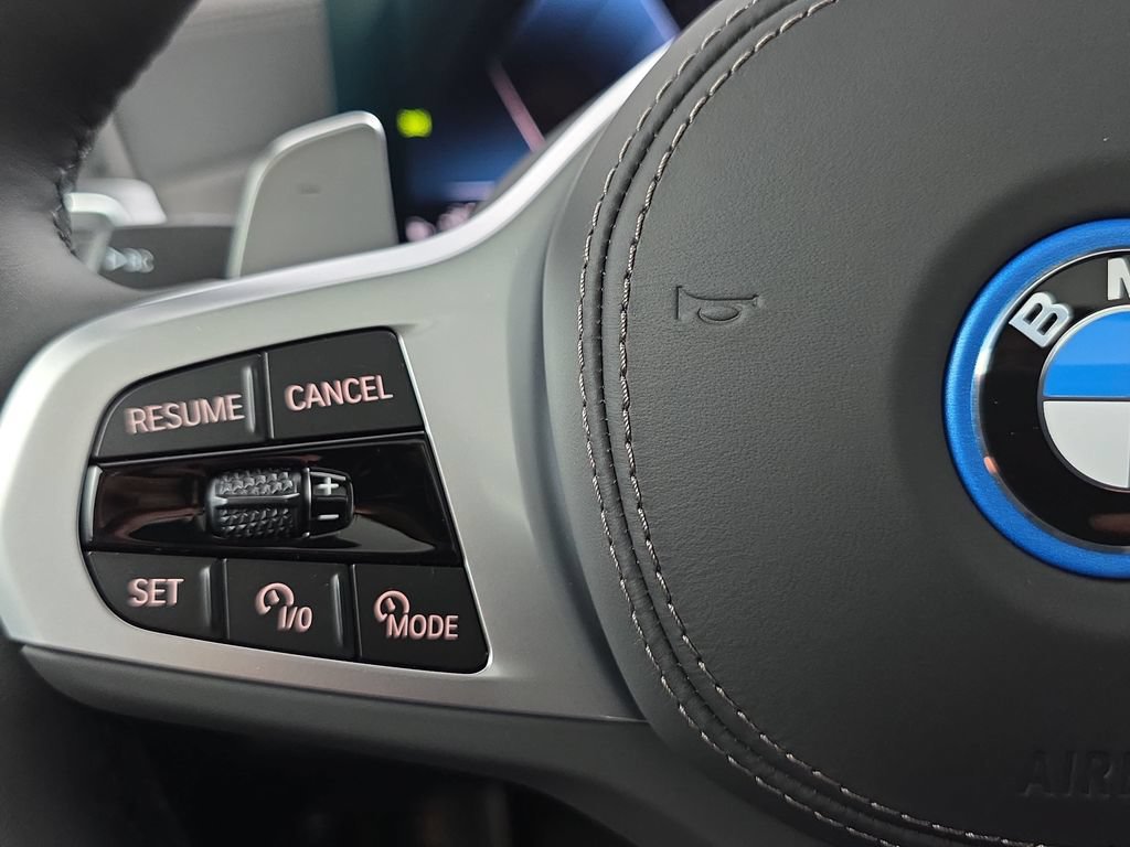 New 2026 BMW X5 xDrive50e w/ M Sport Package AWD/4WD image 17