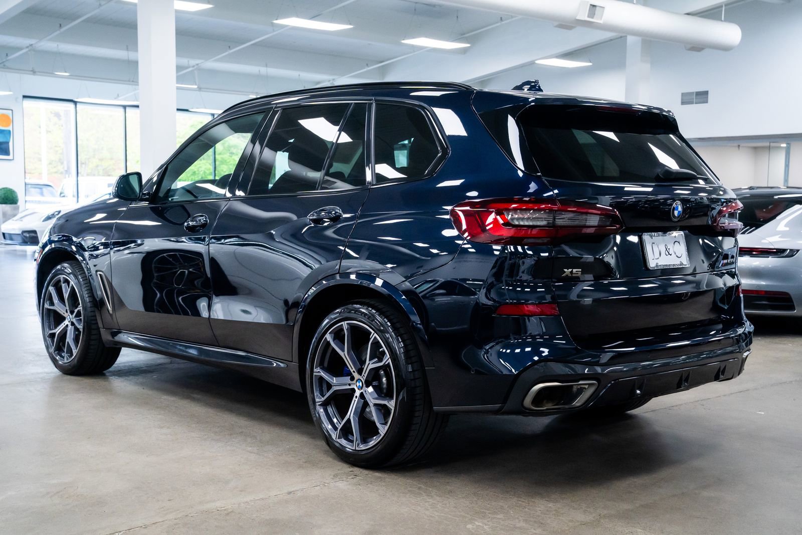 Used 2022 BMW X5 M50i AWD/4WD image 5