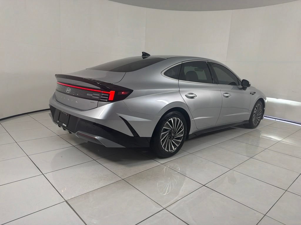 Certified 2025 Hyundai Sonata SEL FWD image 5