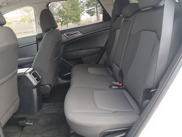 Certified 2025 Kia Sportage LX AWD/4WD image 21