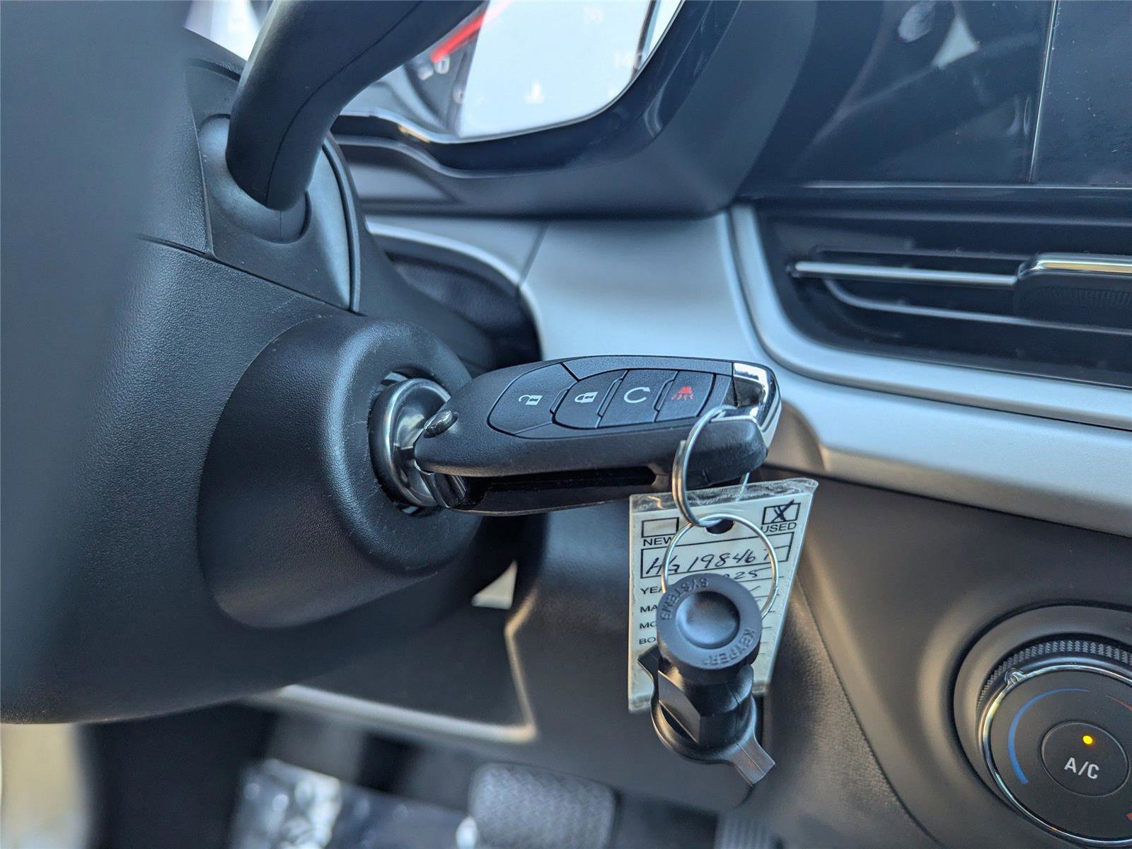 Used 2025 Chevrolet Trax LS w/ LS Convenience Package image 23