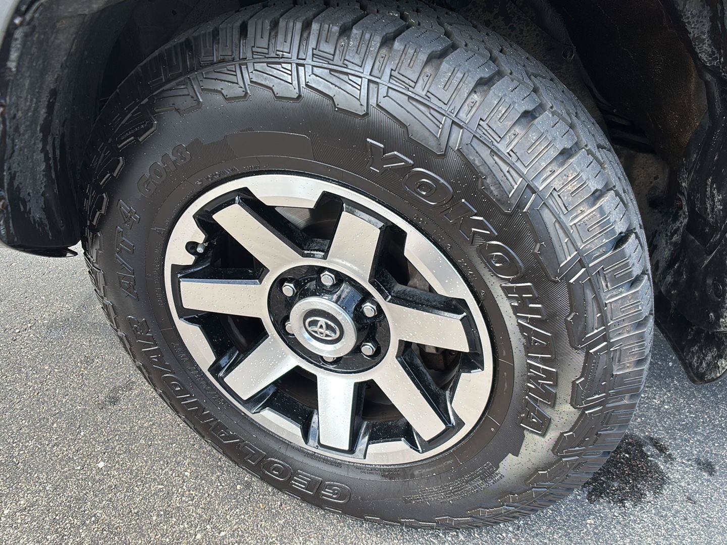 Used 2019 Toyota 4Runner TRD Off-Road Premium AWD/4WD image 5