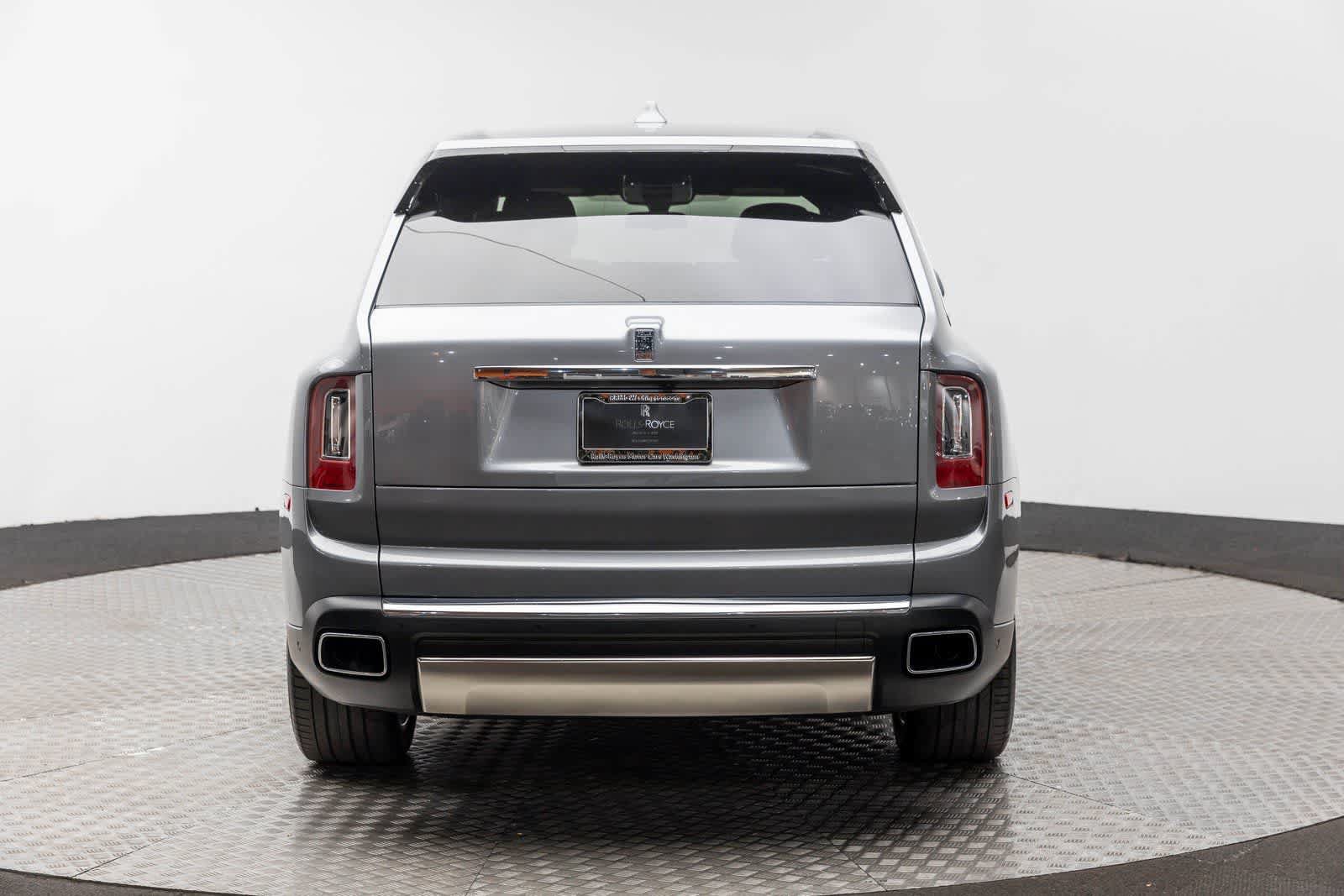 Certified 2022 Rolls-Royce Cullinan AWD/4WD image 5