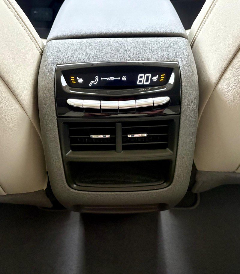 New 2026 Cadillac XT5 Premium Luxury AWD/4WD image 12