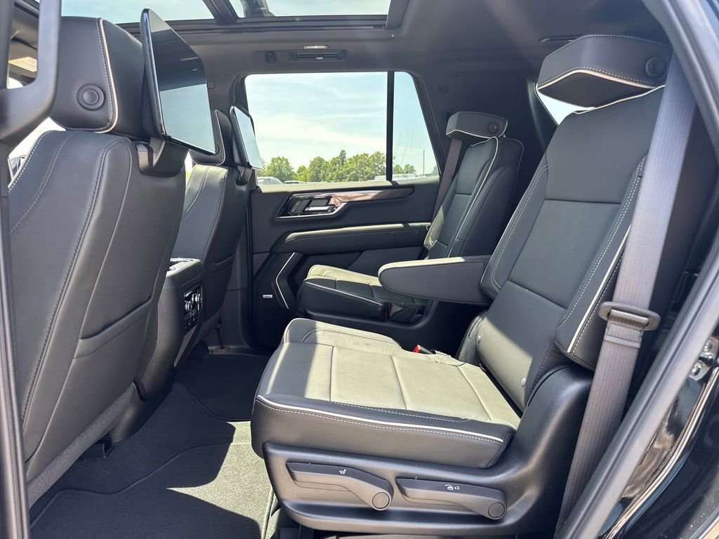 New 2026 GMC Yukon Elevation w/ Elevation Premium Package AWD/4WD image 11