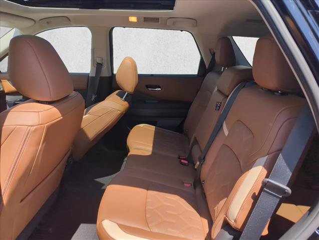 New 2026 Nissan Pathfinder Platinum w/ Cargo Package AWD/4WD image 18