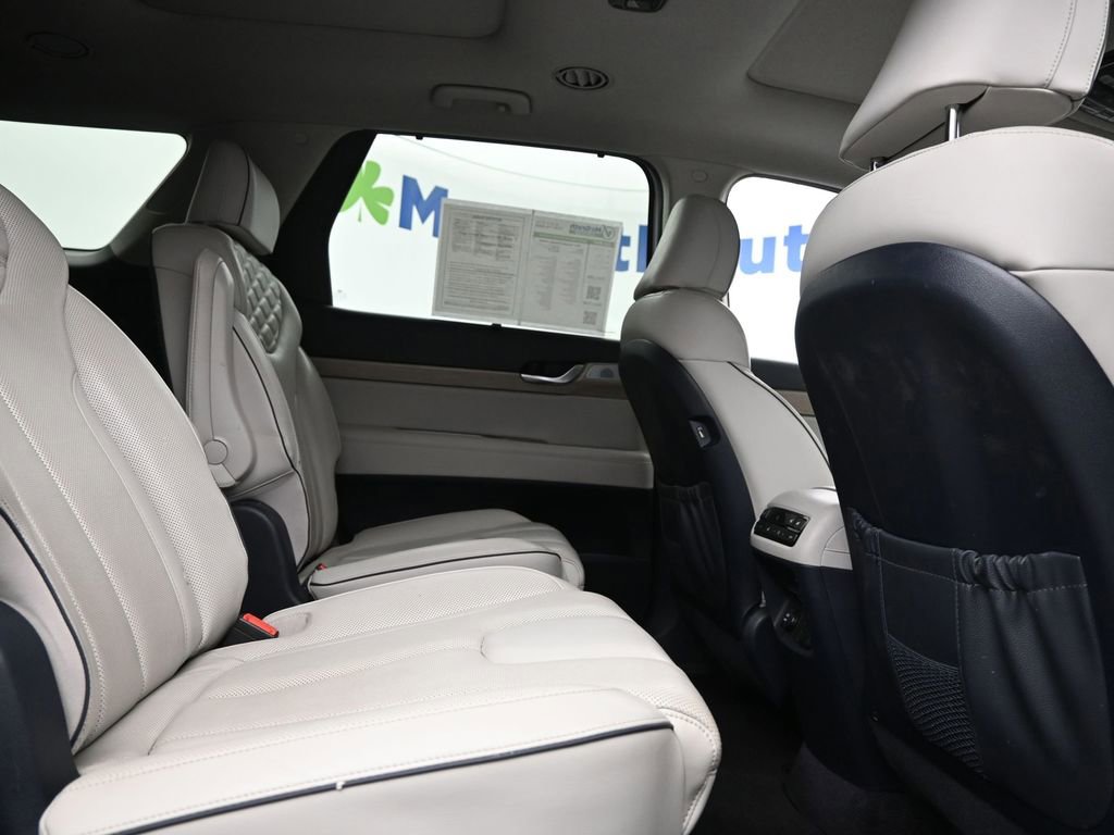 Used 2021 Hyundai Palisade Limited image 7